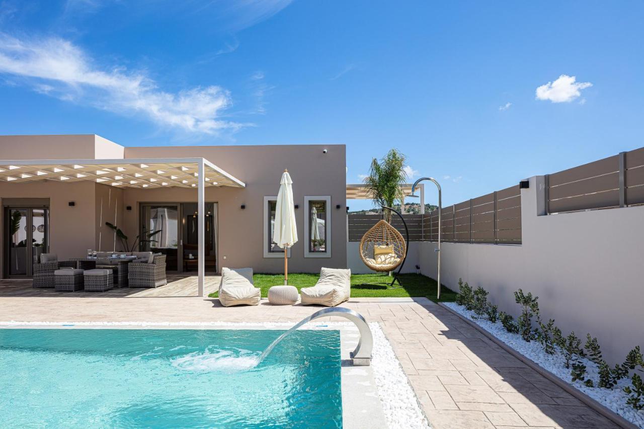 Koin Villa Sunset, With Heated Pool & Whirlpool, By Thinkvilla Perama  Luaran gambar