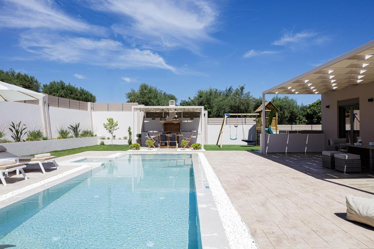 Koin Villa Sunset, With Heated Pool & Whirlpool, By Thinkvilla Perama  Luaran gambar